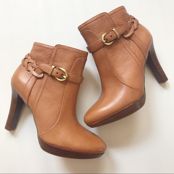 | B a n a n a  R e p u b l i c |  Sophie Booties - Picture 3 of 8